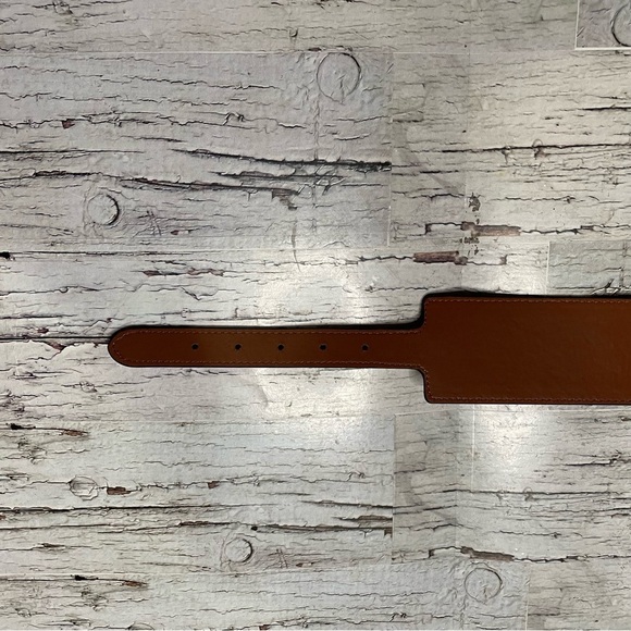 โญ๏ธFREE with any purchase over $35 | Wide brown faux leather belt - Picture 2 of 3